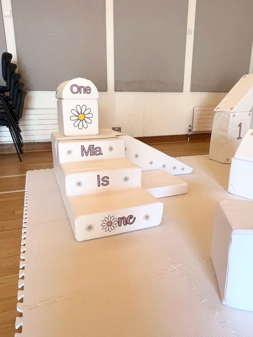 White Soft Play Hire Tottenham | Children's Party Hire | Jojo's ToyShop